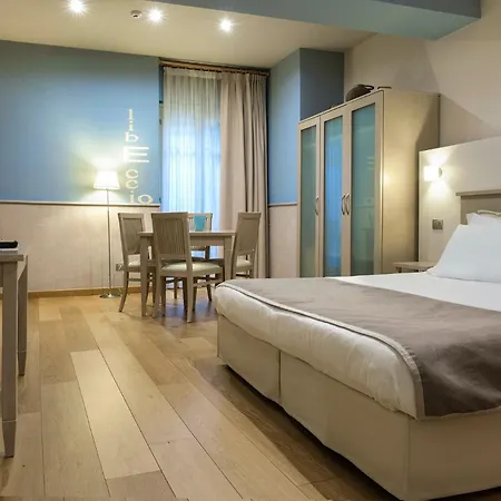 Residenza Palazzo Negri Апартаменты *